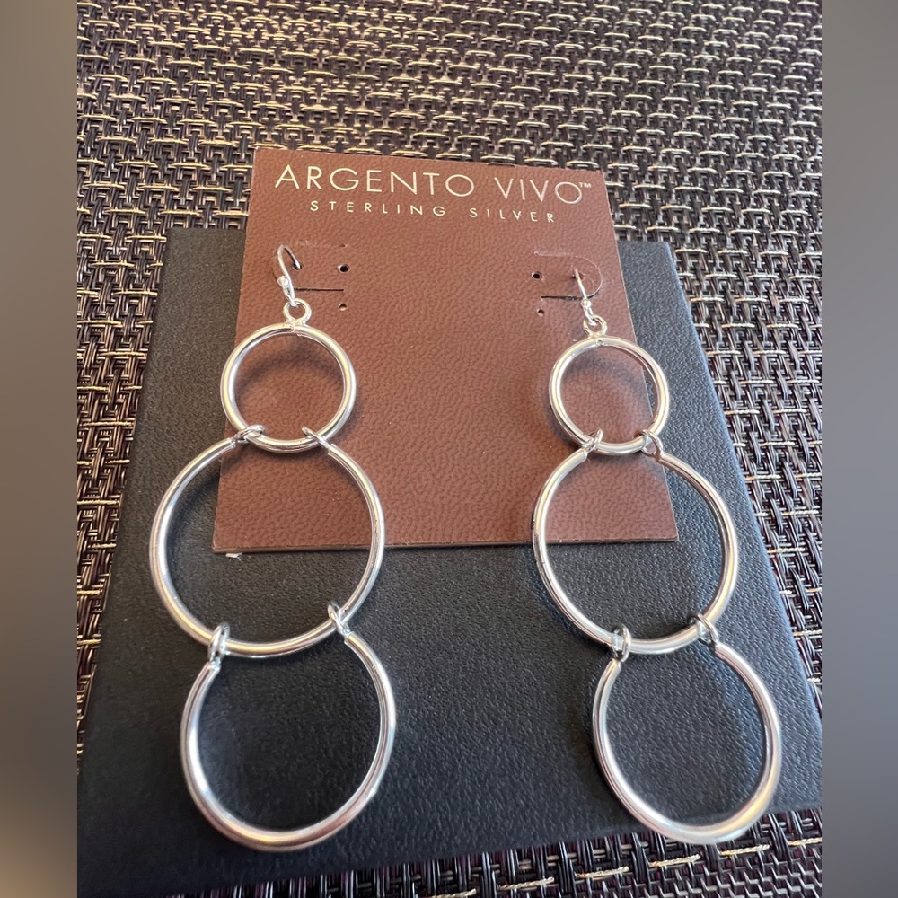 NWOT Argento Vivo gorgeous solid sterling silver connected 3 size hoop earrings